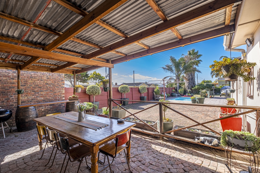 4 Bedroom Property for Sale in Manor Heights Eastern Cape